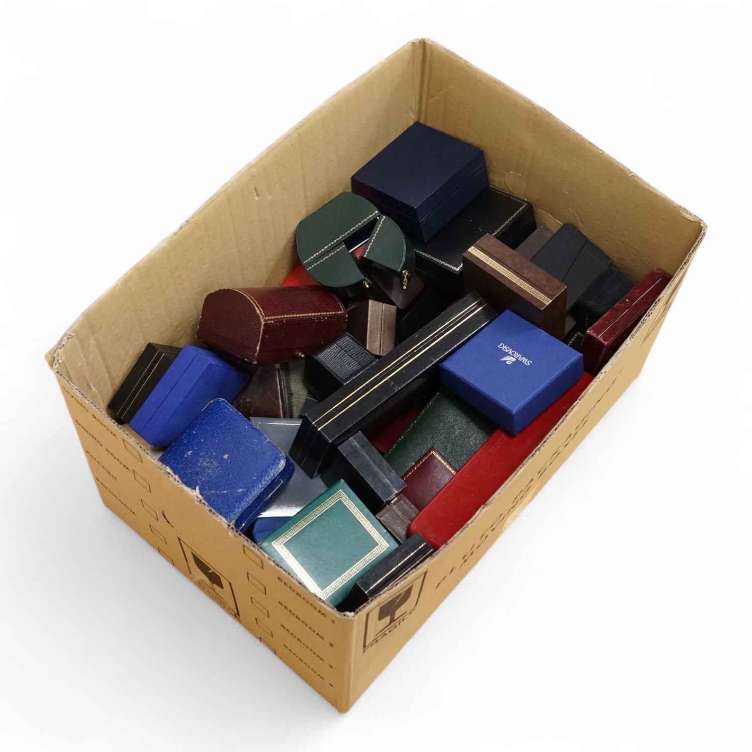 A quantity of assorted jewellery boxes.